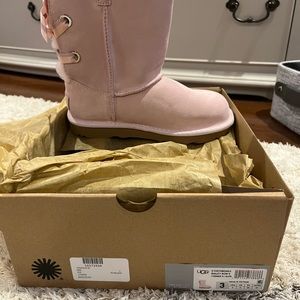 Pink uggs